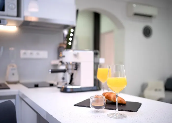 Luxor Hvar - Main Square * フヴァル