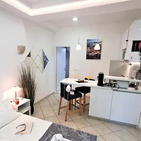 Luxor Hvar - Main Square Apartamento *