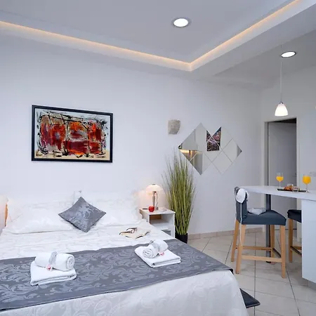 Luxor Hvar - Main Square Apartment *