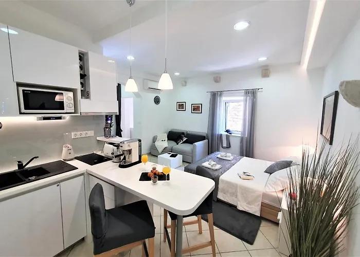 Luxor Hvar - Main Square