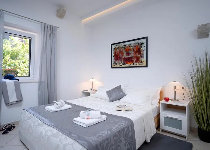 Luxor Hvar - Main Square Apartman *