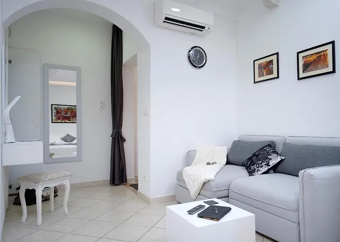 Luxor Hvar - Main Square Apartman