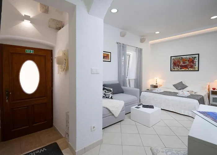 Luxor Hvar - Main Square Apartman *