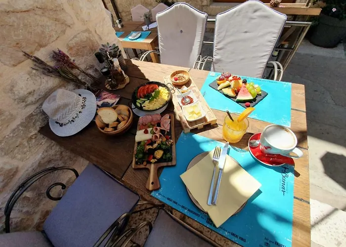 Luxor Hvar - Main Square *